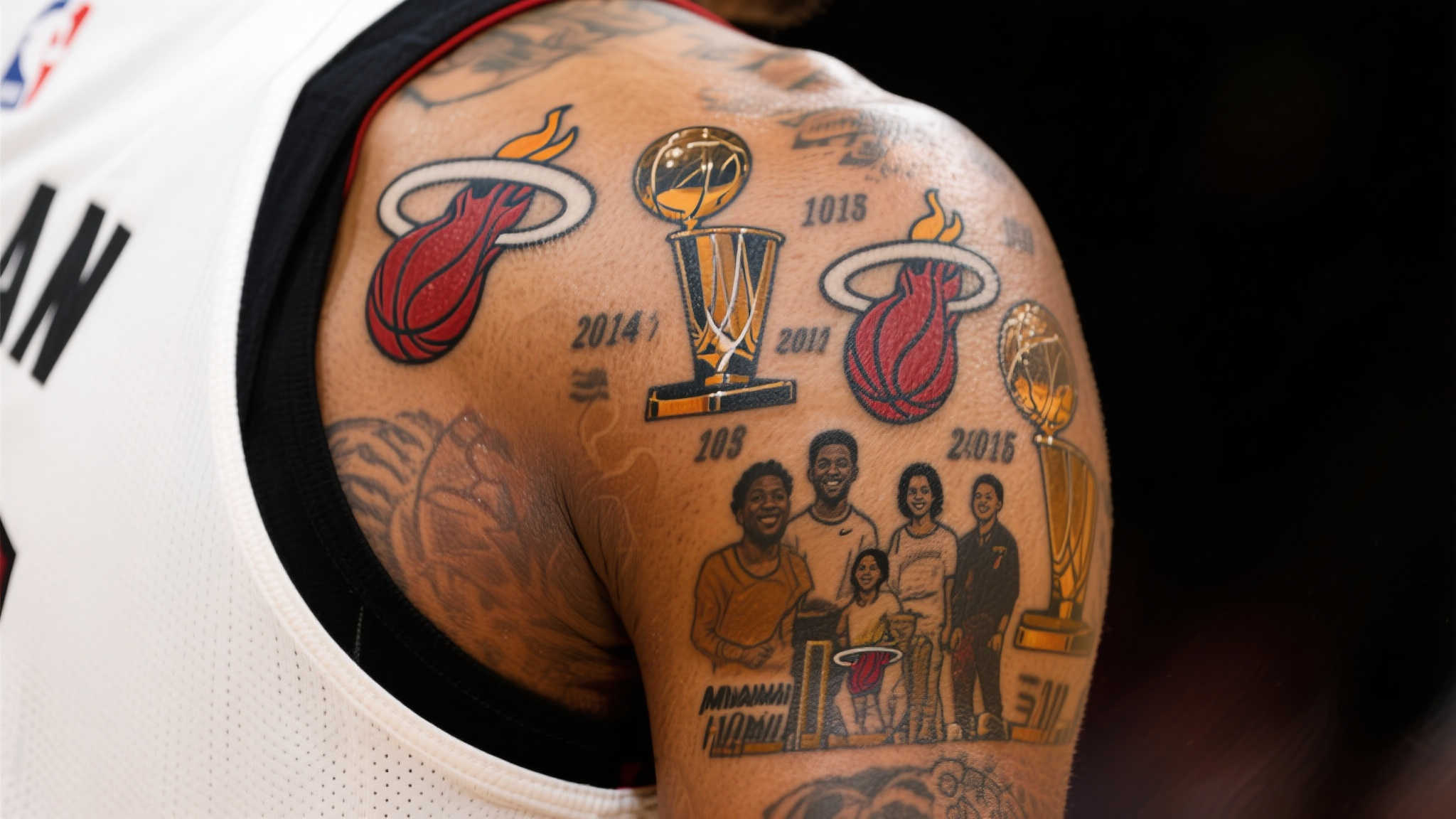 立了个人基 立了个人基